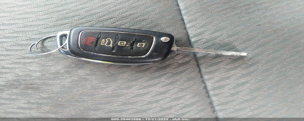 5XYZT3LB3GG318454 2016 HYUNDAI SANTA FE SPORT photo no. 11