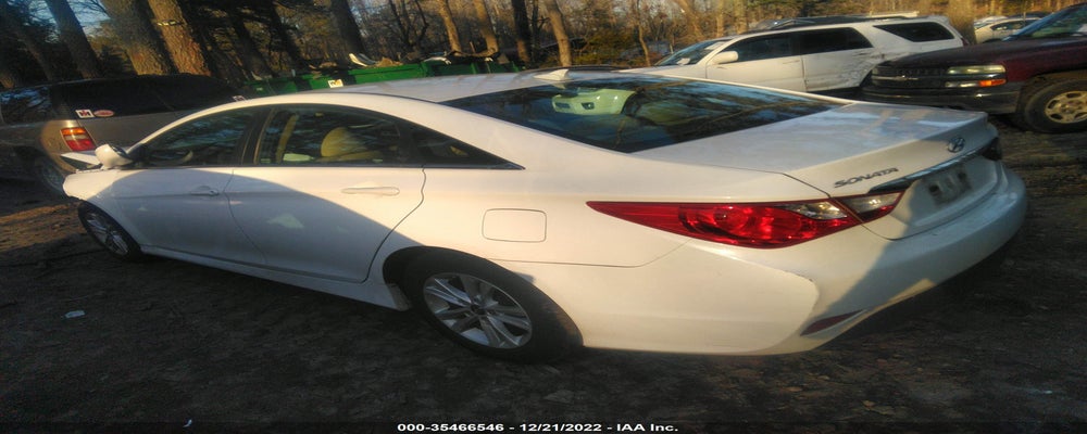 5NPEB4AC0EH928823 2014 HYUNDAI SONATA photo no. 3