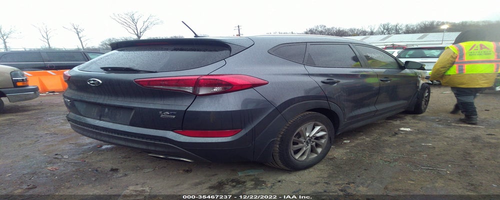 KM8J3CA25GU022684 2016 HYUNDAI TUCSON photo no. 4