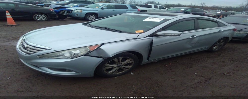 5NPEC4AC5BH247517 2011 HYUNDAI SONATA photo no. 2