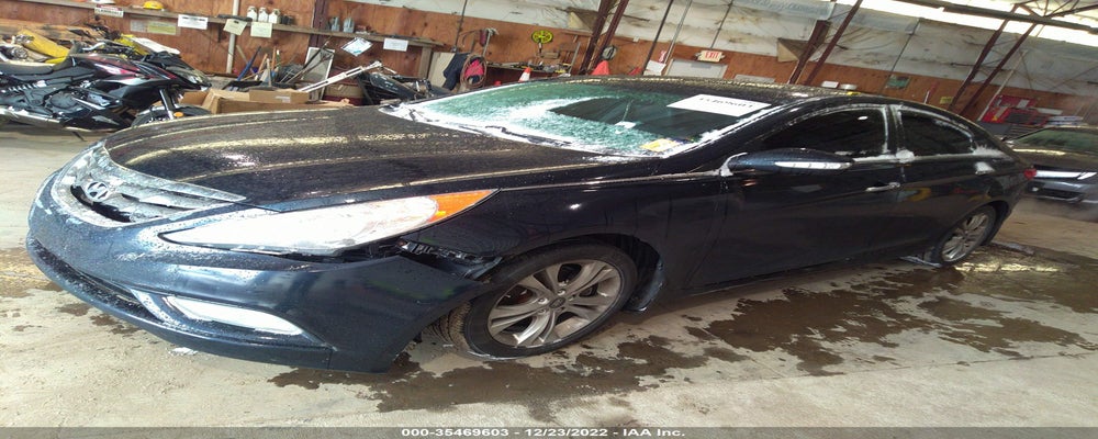 5NPEC4AC9BH127168 2011 HYUNDAI SONATA photo no. 2