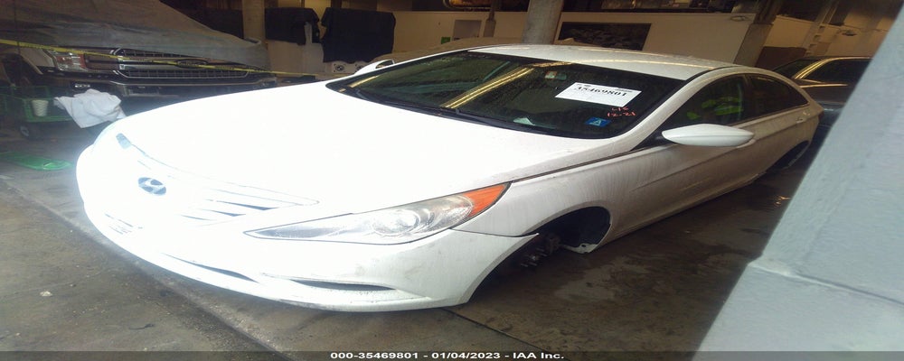 5NPEB4AC2DH747558 2013 HYUNDAI SONATA photo no. 2
