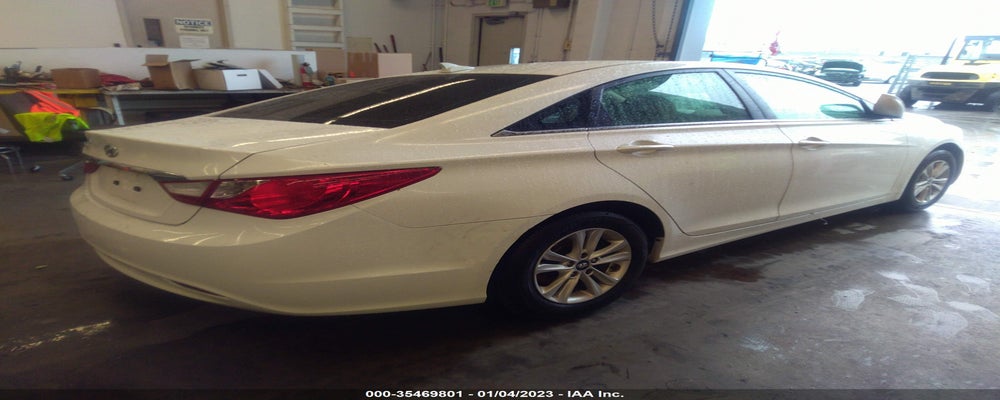 5NPEB4AC2DH747558 2013 HYUNDAI SONATA photo no. 4