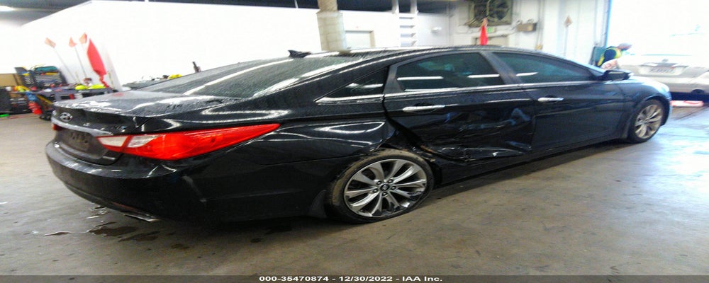 5NPEC4AB8BH192696 2011 HYUNDAI SONATA photo no. 4