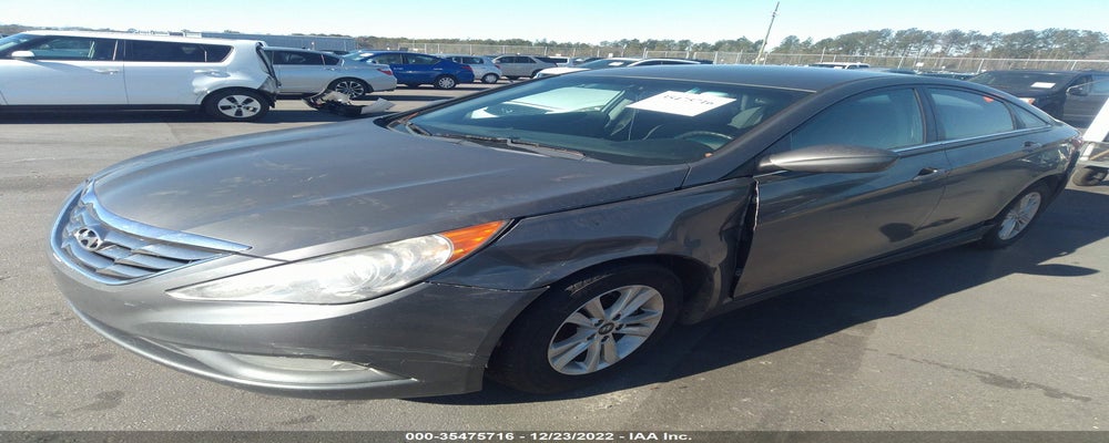 5NPEB4AC0BH258945 2011 HYUNDAI SONATA photo no. 2