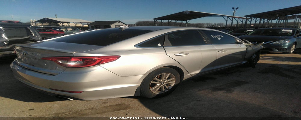 5NPE24AF7FH219866 2015 HYUNDAI SONATA photo no. 4