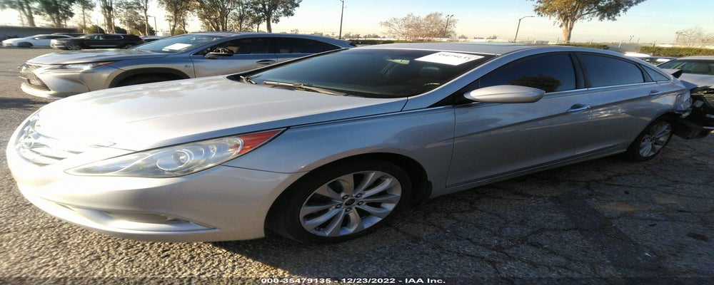 5NPEC4AC2BH157435 2011 HYUNDAI SONATA photo no. 2