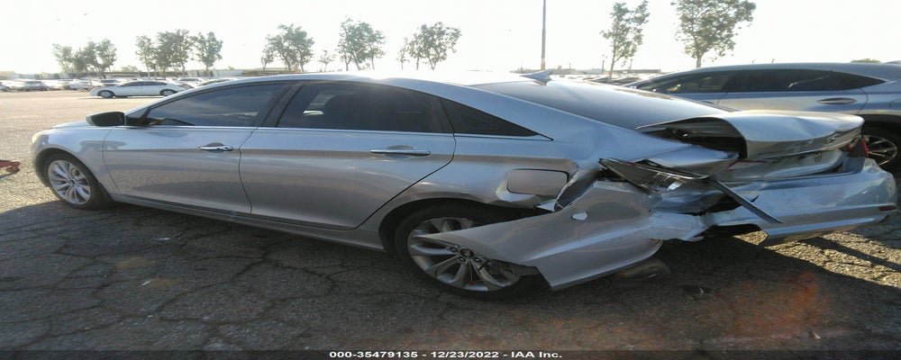 5NPEC4AC2BH157435 2011 HYUNDAI SONATA photo no. 3