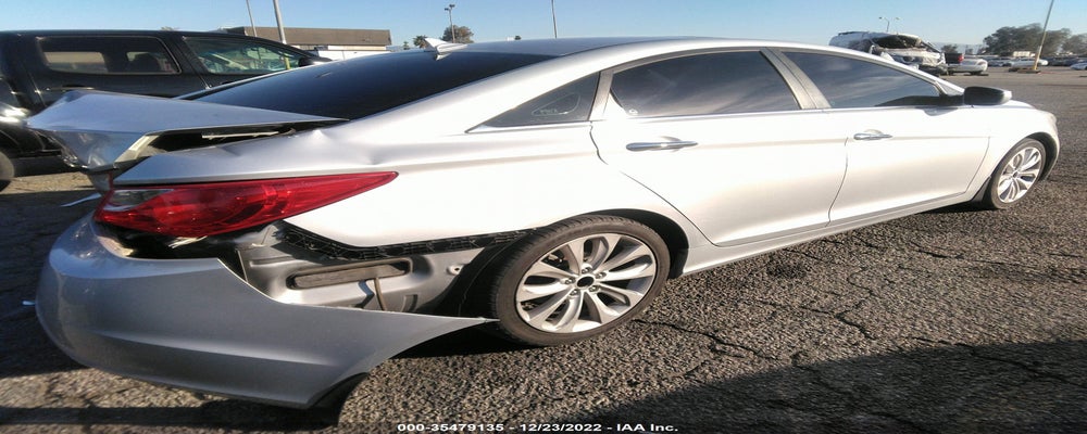 5NPEC4AC2BH157435 2011 HYUNDAI SONATA photo no. 4