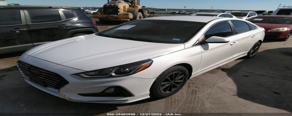 5NPE24AF4JH619070 2018 HYUNDAI SONATA photo no. 2