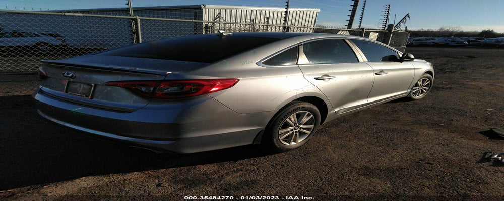5NPE24AF1FH224092 2015 HYUNDAI SONATA photo no. 4
