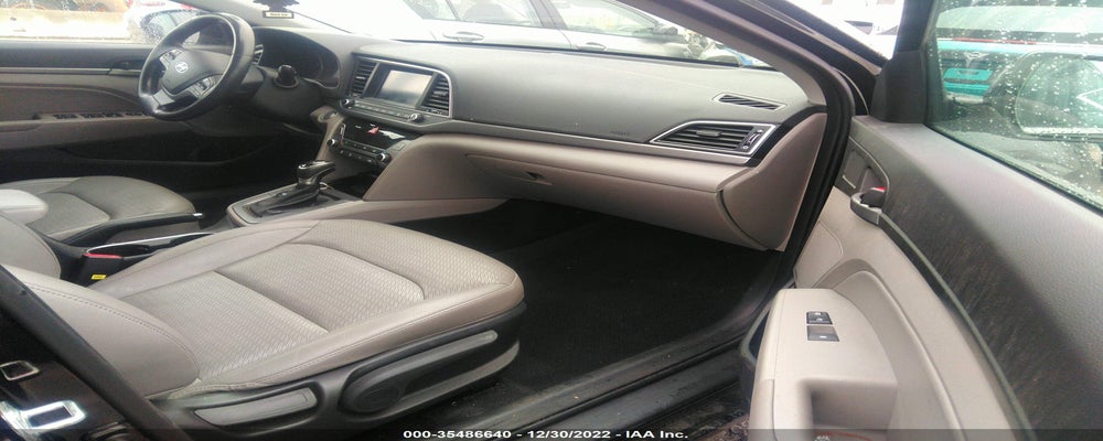 KMHD84LF0HU260190 2017 HYUNDAI ELANTRA photo no. 5