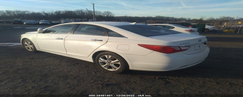 5NPEC4AC5BH083766 2011 HYUNDAI SONATA photo no. 3