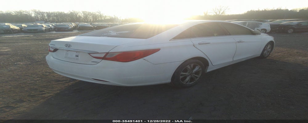 5NPEC4AC5BH083766 2011 HYUNDAI SONATA photo no. 4