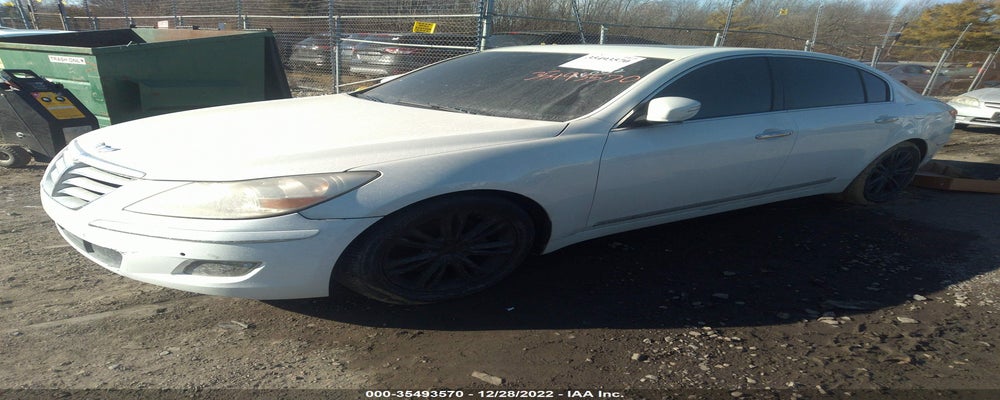 KMHGC4DF1BU139752 2011 HYUNDAI GENESIS photo no. 2