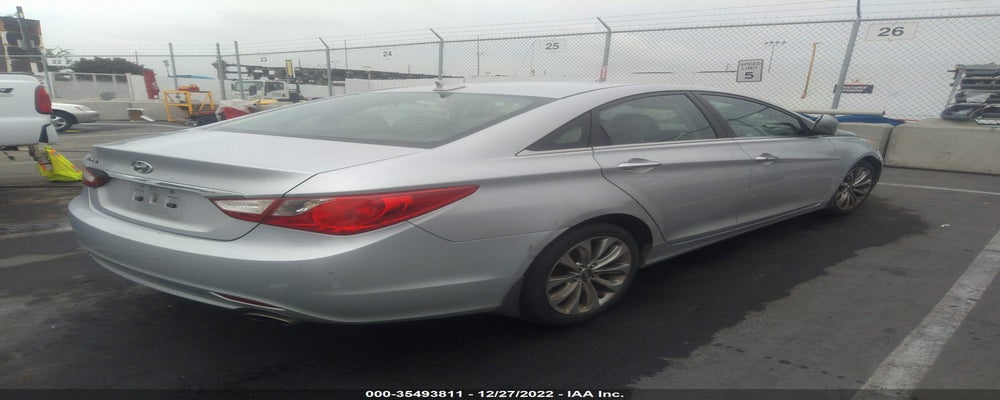 5NPEC4AC5BH152911 2011 HYUNDAI SONATA photo no. 4