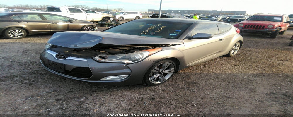 KMHTC6AD6DU151511 2013 HYUNDAI VELOSTER photo no. 2