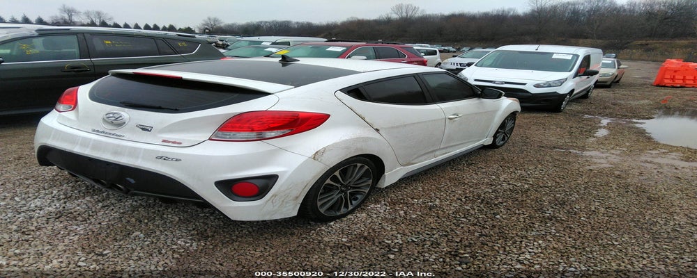 KMHTC6AE5GU293944 2016 HYUNDAI VELOSTER photo no. 4