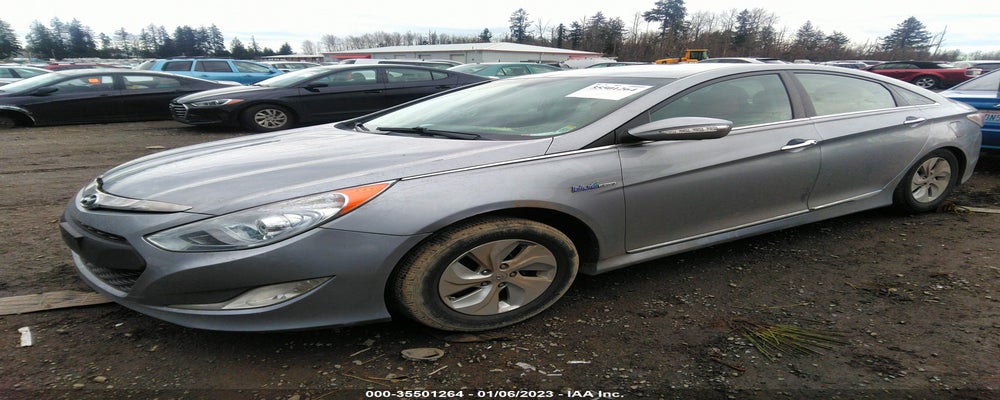 KMHEC4A49FA135238 2015 HYUNDAI SONATA HYBRID photo no. 2