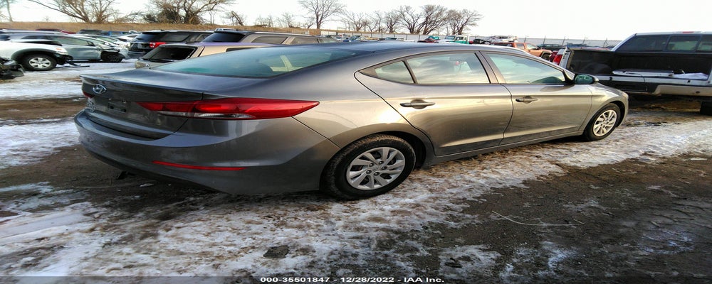 5NPD74LF2JH288693 2018 HYUNDAI ELANTRA photo no. 4