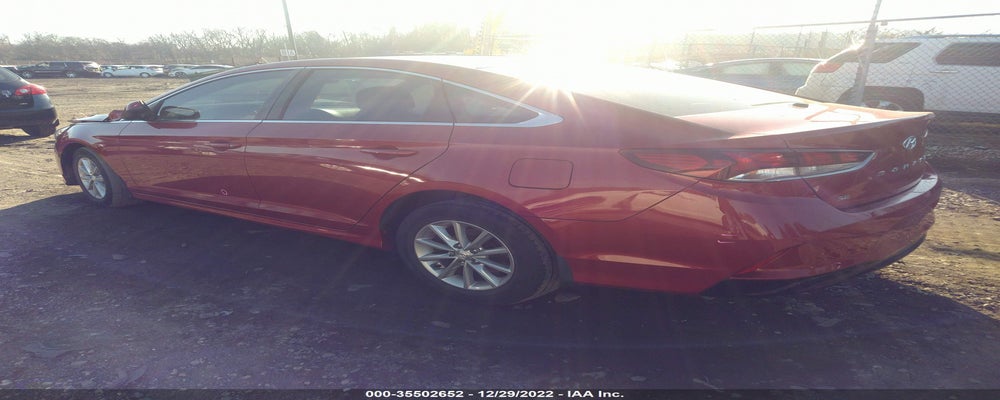 5NPE24AF0JH688841 2018 HYUNDAI SONATA photo no. 3