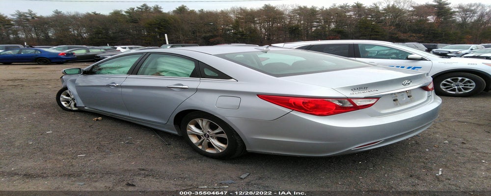 5NPEC4ACXBH038841 2011 HYUNDAI SONATA photo no. 3