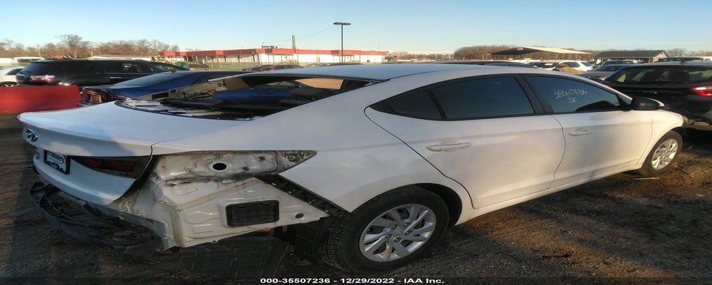 5NPD74LF7JH273414 2018 HYUNDAI ELANTRA photo no. 4