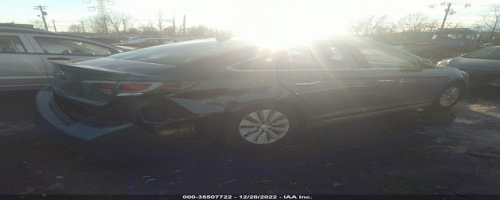 KMHE24L15GA016593 2016 HYUNDAI SONATA HYBRID photo no. 4