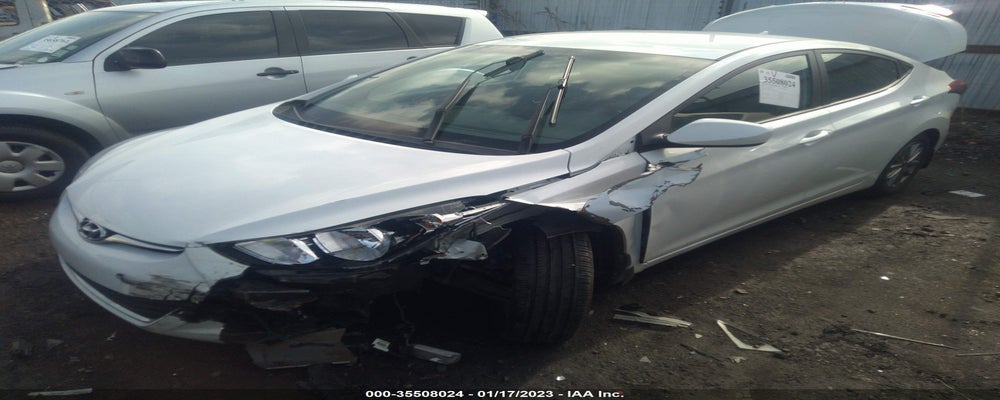 5NPDH4AEXFH613055 2015 HYUNDAI ELANTRA photo no. 2