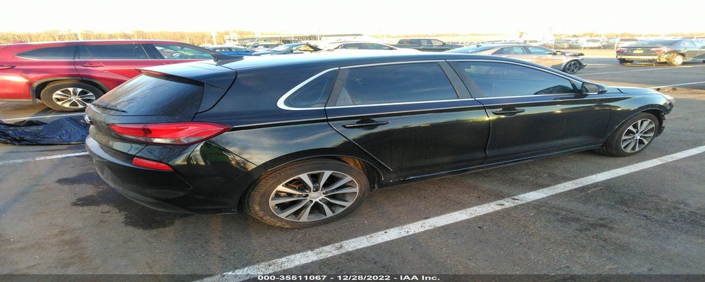 KMHH35LE0JU016882 2018 HYUNDAI ELANTRA GT photo no. 4
