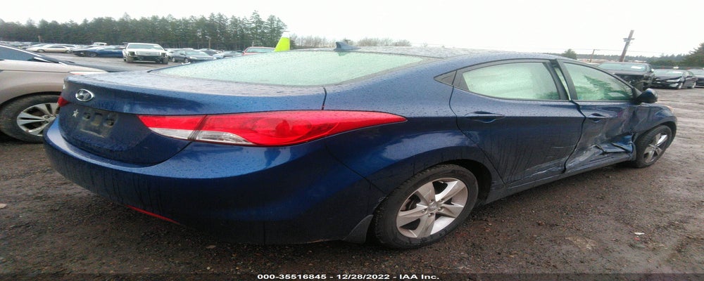 KMHDH4AE2DU711320 2013 HYUNDAI ELANTRA photo no. 4