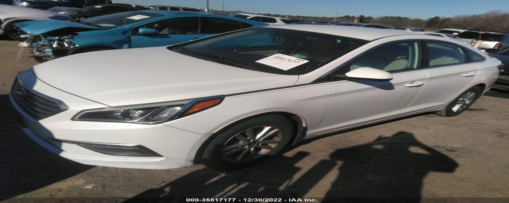 5NPE24AF3FH104634 2015 HYUNDAI SONATA photo no. 2
