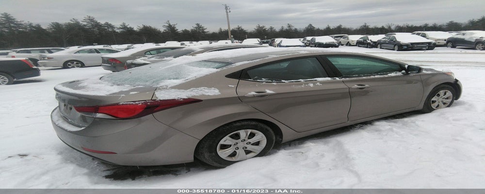 5NPDH4AE1GH779983 2016 HYUNDAI ELANTRA photo no. 4