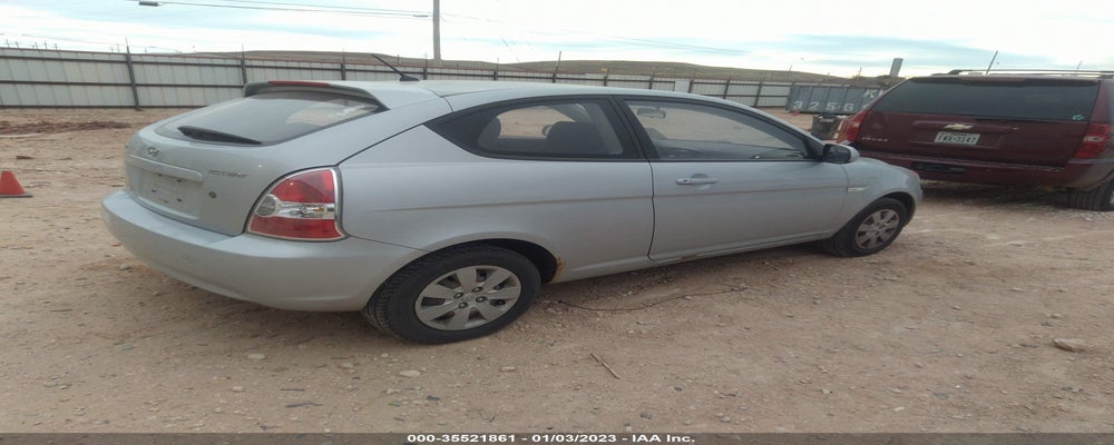 KMHCM3AC2AU175884 2010 HYUNDAI ACCENT photo no. 4