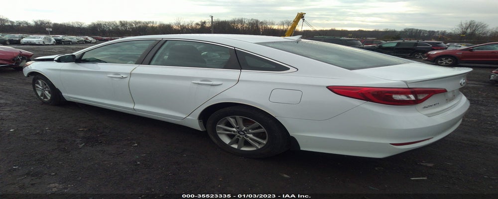 5NPE24AF6FH245925 2015 HYUNDAI SONATA photo no. 3