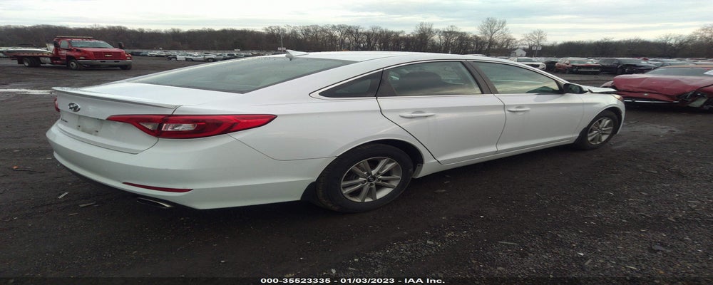 5NPE24AF6FH245925 2015 HYUNDAI SONATA photo no. 4
