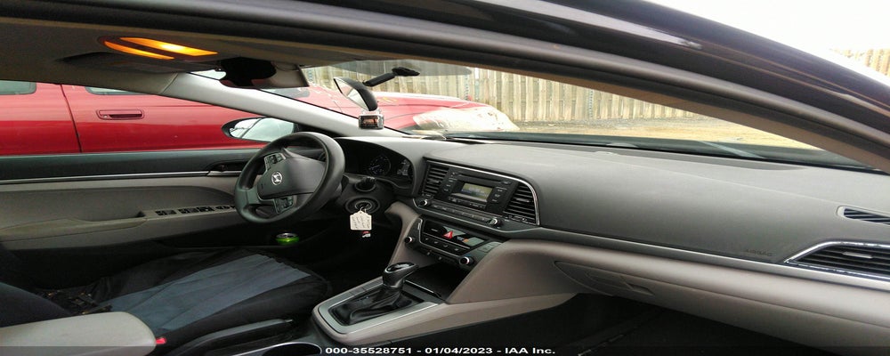 5NPD74LF2JH224833 2018 HYUNDAI ELANTRA photo no. 5