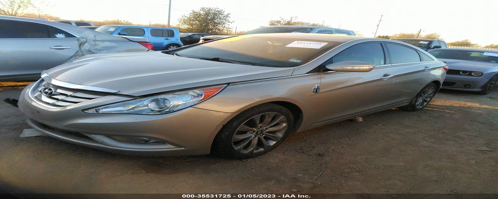5NPEC4AB9BH254395 2011 HYUNDAI SONATA photo no. 2