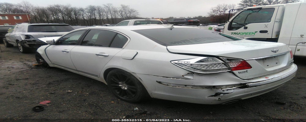 KMHGC4DF4BU123805 2011 HYUNDAI GENESIS photo no. 3