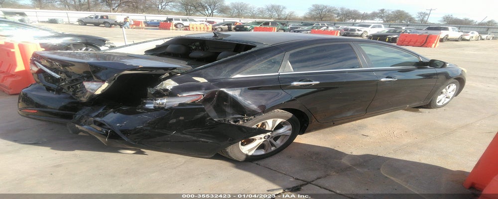5NPEC4AC0BH256268 2011 HYUNDAI SONATA photo no. 4