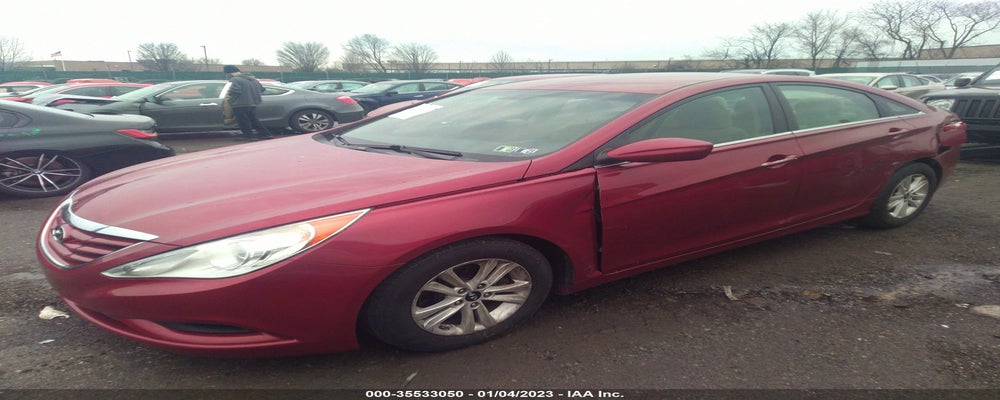 5NPEB4AC8BH075812 2011 HYUNDAI SONATA photo no. 2