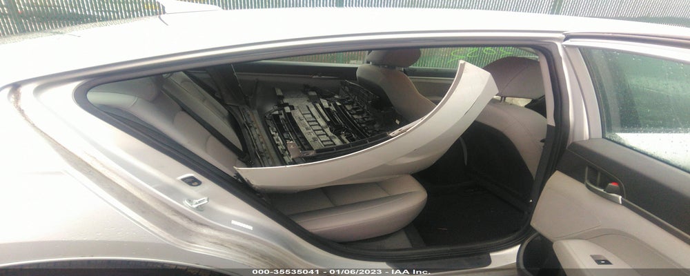 KMHD74LF7HU115358 2017 HYUNDAI ELANTRA photo no. 8