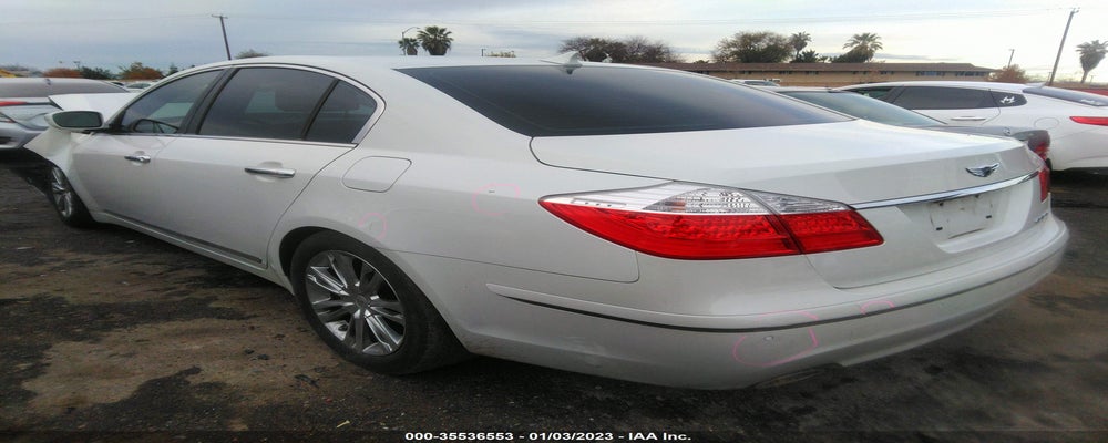 KMHGC4DF3BU138392 2011 HYUNDAI GENESIS photo no. 3