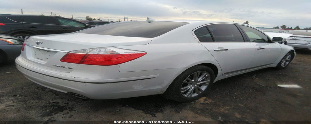 KMHGC4DF3BU138392 2011 HYUNDAI GENESIS photo no. 4