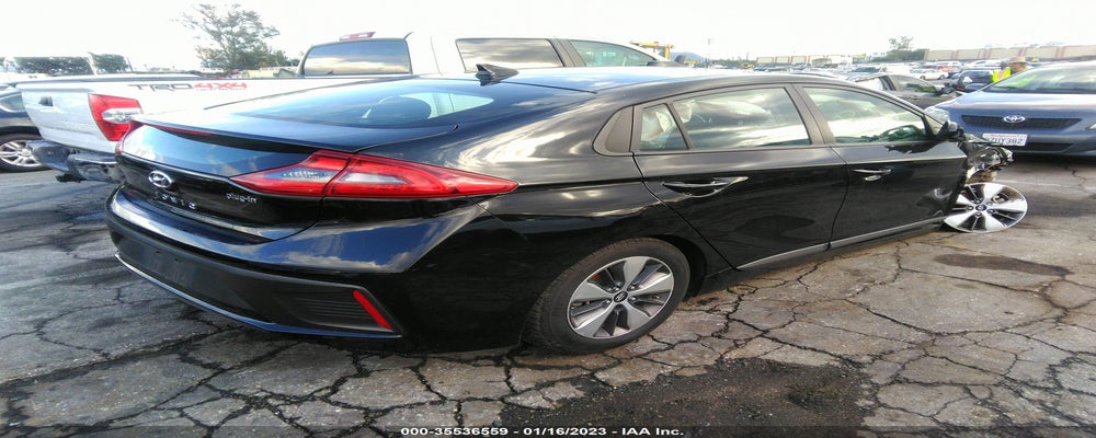 KMHC65LD3KU157018 2019 HYUNDAI IONIQ PLUG-IN HYBRID photo no. 4