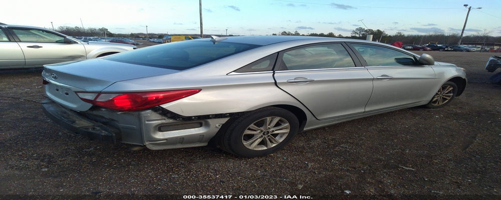 5NPEB4AC2BH252709 2011 HYUNDAI SONATA photo no. 4