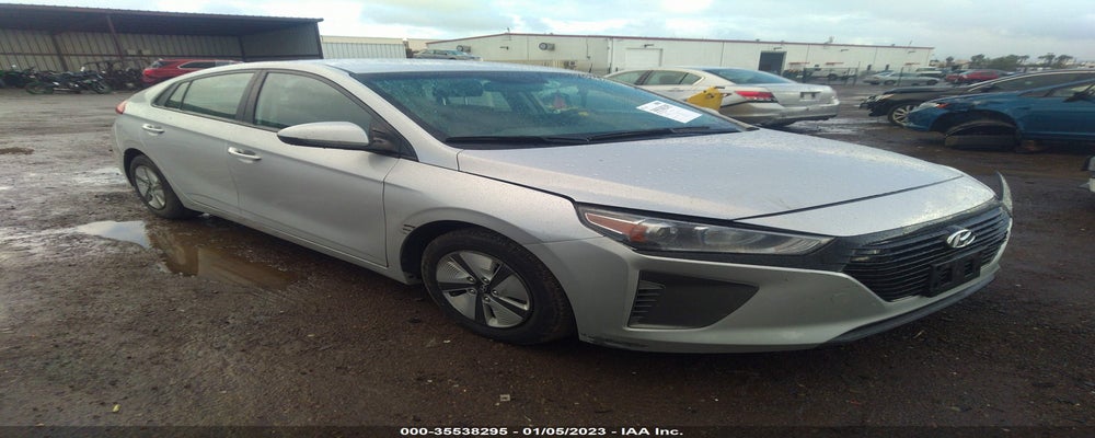 KMHC65LC0HU031537 2017 HYUNDAI IONIQ HYBRID photo no. 3