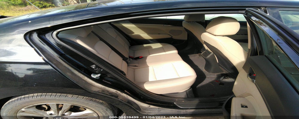 5NPD84LF1JH247940 2018 HYUNDAI ELANTRA photo no. 8