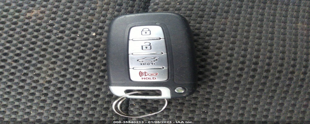 5NPEC4AC8BH292807 2011 HYUNDAI SONATA photo no. 11