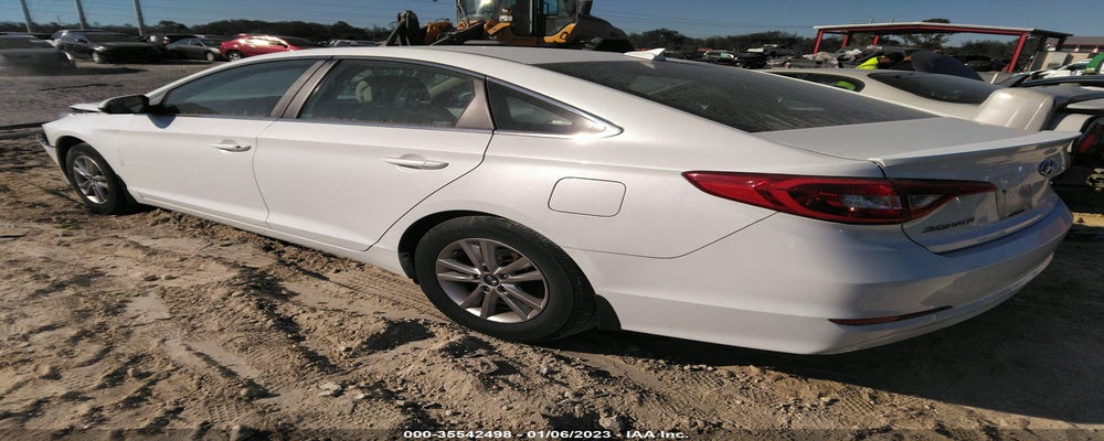 5NPE24AF0FH151894 2015 HYUNDAI SONATA photo no. 3
